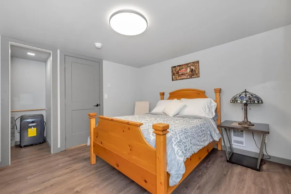 Tranquil Oasis 2 Bedroom Suite With Pool View Victoria